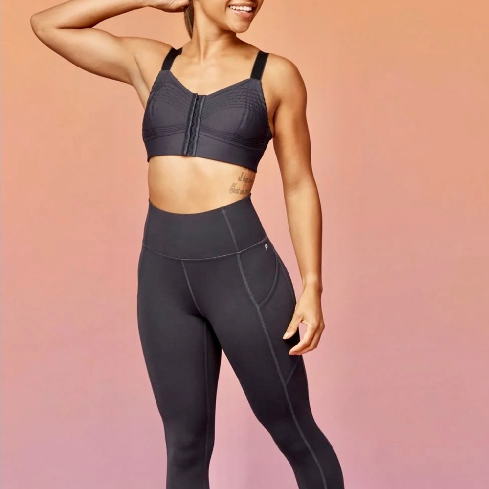 FABLETICS Ines Low Impact Sports Bra in Coal, Size Small